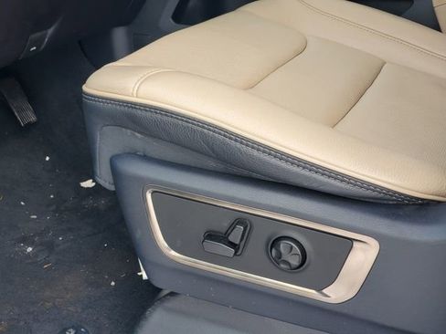 Certified 2019 RAM 1500 Limited image 9