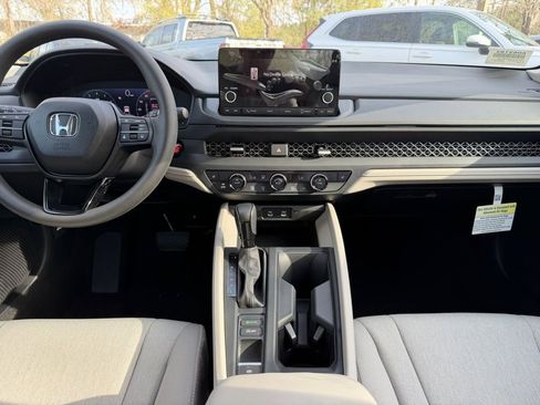 New 2025 Honda Accord SE image 8
