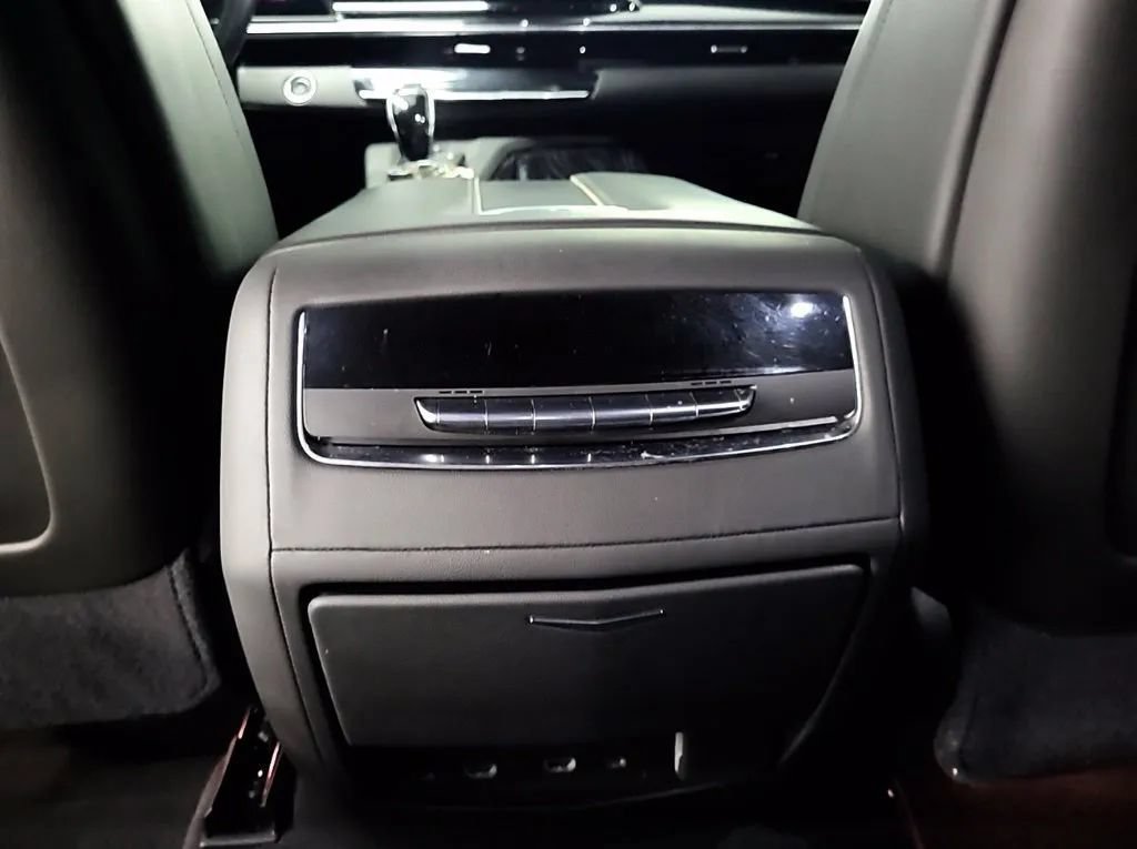 Used 2021 Cadillac Escalade Sport w/ Driver Assist Tech Package AWD/4WD image 28