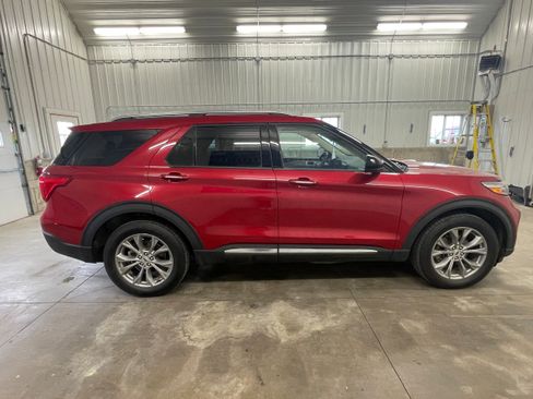 Used 2022 Ford Explorer Limited w/ Class IV Trailer Tow Package image 6