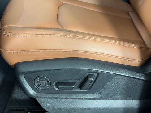 New 2026 Audi Q7 3.0T Premium image 14