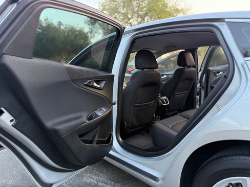 Used 2018 Chevrolet Malibu LT w/ Driver Confidence Package image 19