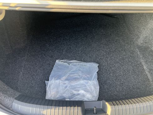 Certified 2025 Volkswagen Jetta S FWD image 28