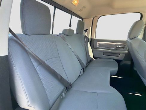 Used 2020 RAM 1500 Classic SLT image 24