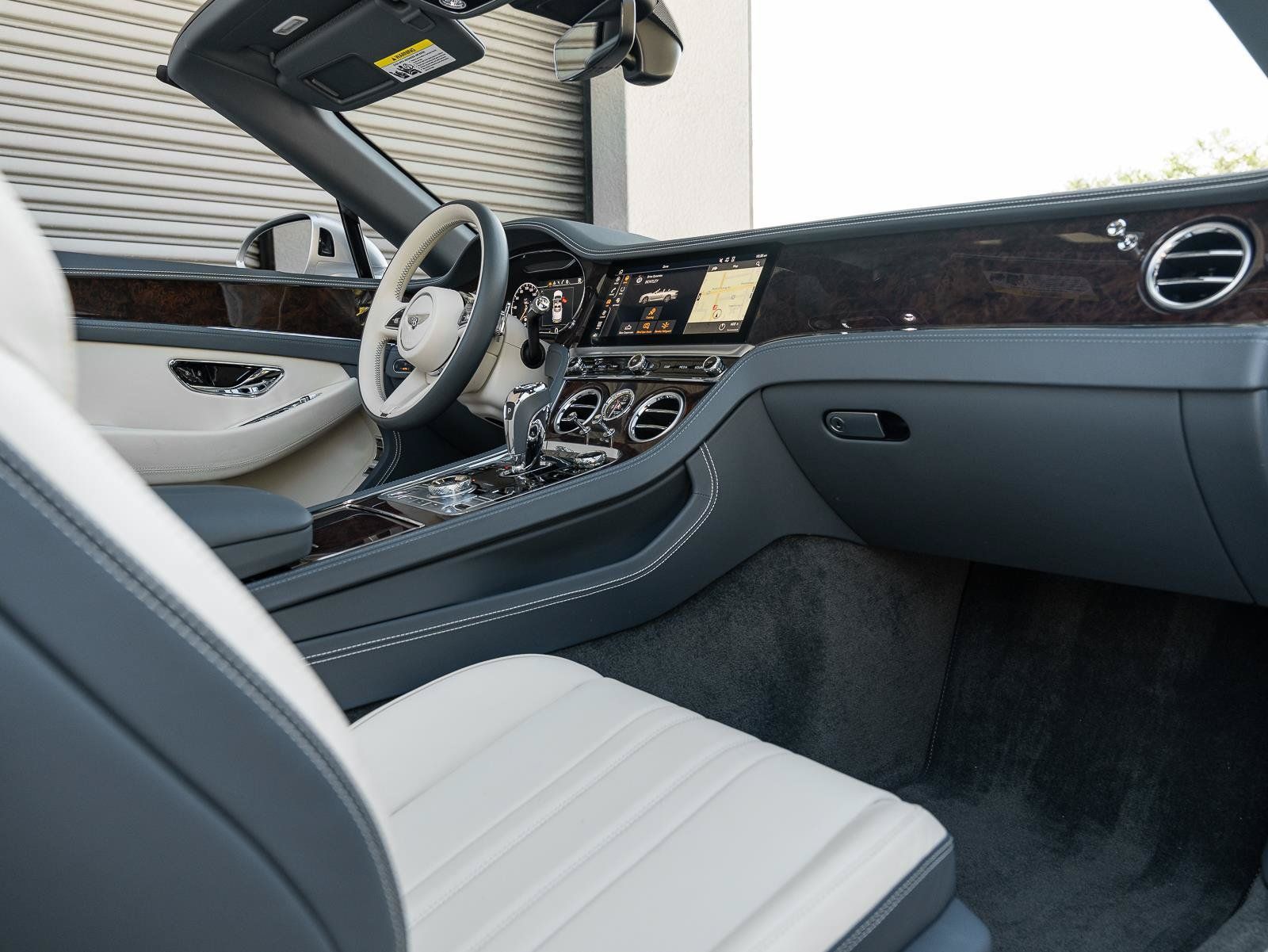 Used 2022 Bentley Continental GT AWD/4WD image 2