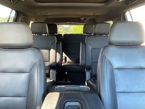 Used 2021 Chevrolet Suburban Z71 w/ Luxury Package AWD/4WD image 35