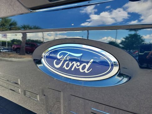 Used 2022 Ford F150 XLT w/ Equipment Group 301A Mid AWD/4WD image 8