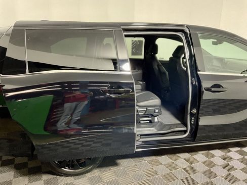 Used 2025 Honda Odyssey Sport-L image 31