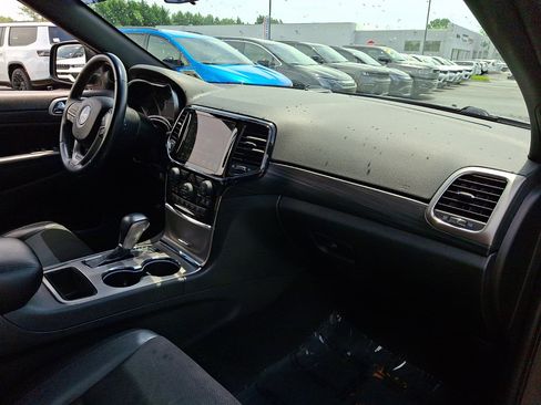 Used 2021 Jeep Grand Cherokee Laredo X AWD/4WD image 11
