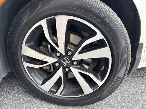 Used 2019 Honda Odyssey Elite image 2