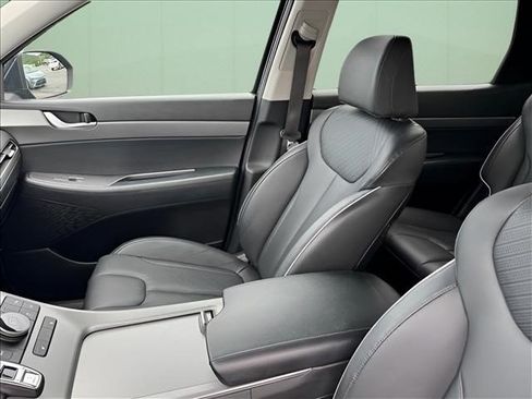 Certified 2024 Hyundai Palisade SEL FWD image 9