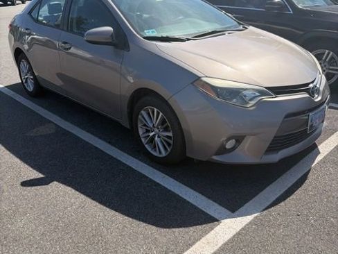 Used 2015 Toyota Corolla LE Premium FWD image 1