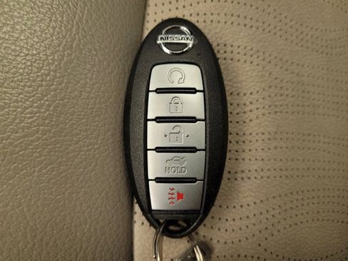 Used 2020 Nissan Altima 2.5 Platinum image 32