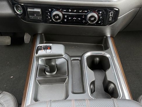 Used 2024 Chevrolet Silverado 1500 High Country image 20