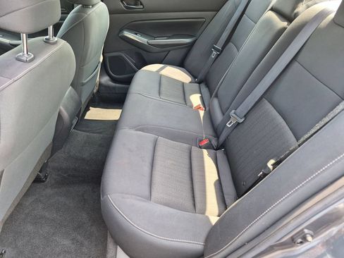 Used 2025 Nissan Altima 2.5 SV FWD image 21