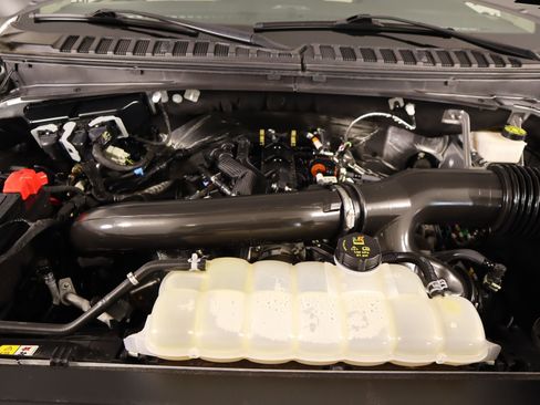 Used 2024 Ford Expedition Max XLT image 21