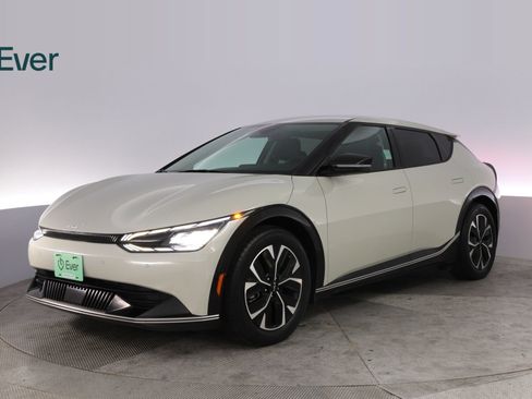 Used 2024 Kia EV6 Wind RWD image 2