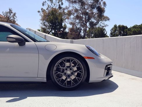 Certified 2024 Porsche 911 Carrera T RWD image 11