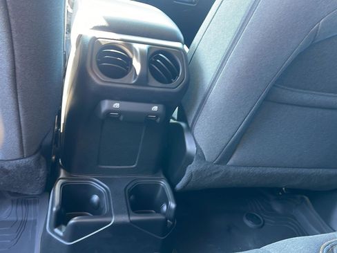 New 2025 Jeep Gladiator Willys image 27