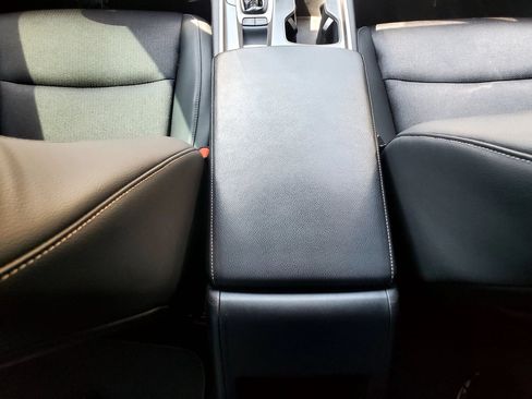 Used 2018 Honda Accord Sport image 35