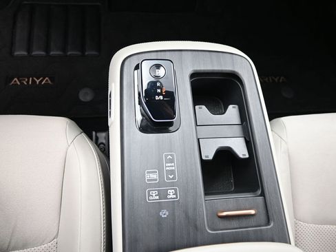 Used 2023 Nissan Ariya FWD image 22