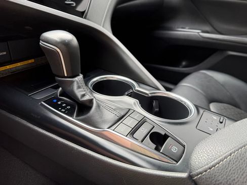 Used 2019 Toyota Camry XSE FWD image 26