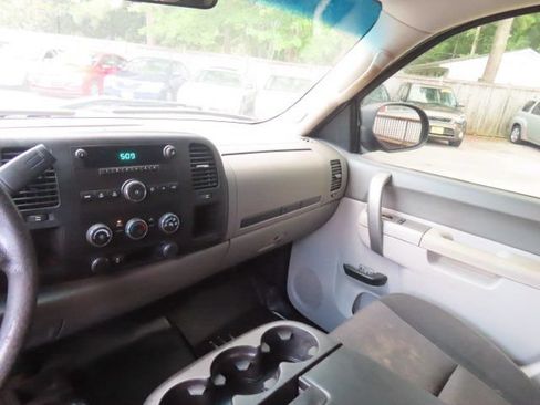 Used 2013 Chevrolet Silverado 1500 W/T AWD/4WD image 22