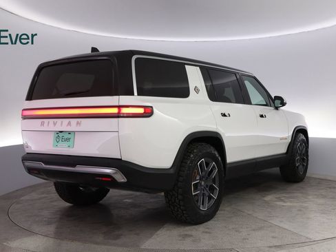 Used 2024 Rivian R1S Adventure AWD/4WD image 3