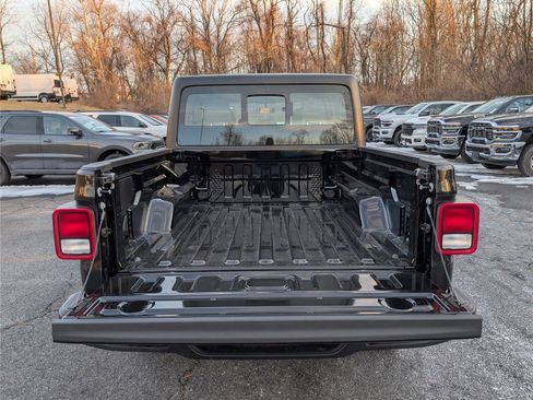 New 2026 Jeep Gladiator Sport image 9