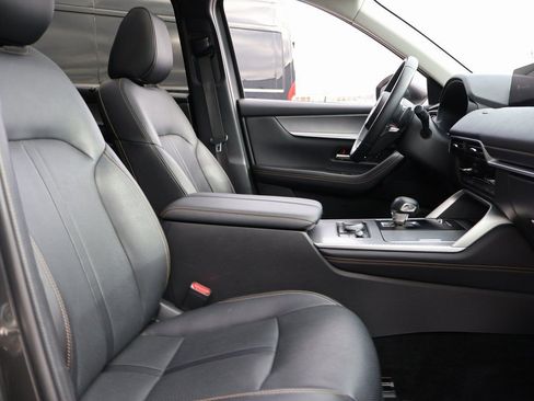 Used 2024 MAZDA CX-90 3.3 Turbo w/ Premium Package image 9