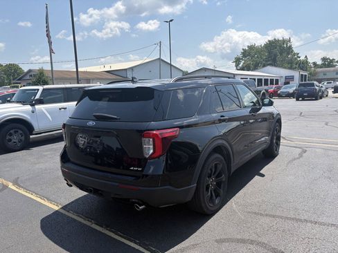 Used 2023 Ford Explorer ST-Line w/ Class IV Trailer Tow Package AWD/4WD image 8