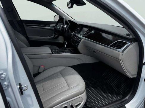 Used 2019 Genesis G80 3.8 RWD image 57