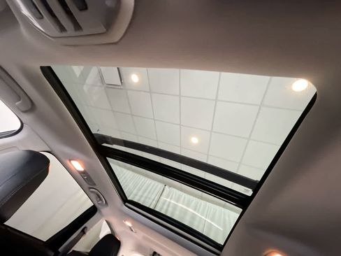 Used 2021 Subaru Ascent Limited w/ Technology Package image 21