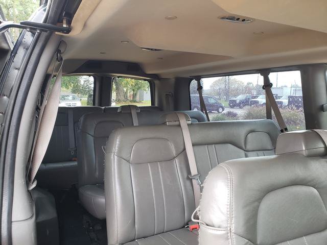 Used 2017 Chevrolet Express 3500 LS RWD image 15