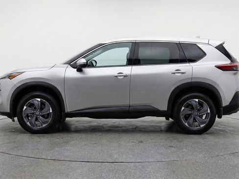 Used 2025 Nissan Rogue SV image 5