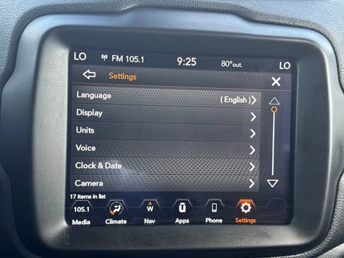 Certified 2023 Jeep Renegade Trailhawk AWD/4WD image 32
