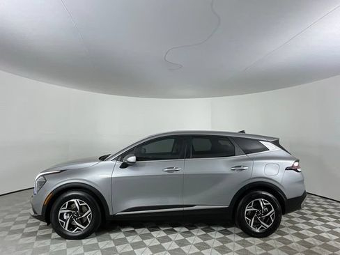 Used 2025 Kia Sportage LX FWD image 8