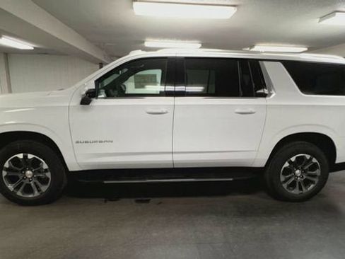 New 2026 Chevrolet Suburban LT w/ Comfort Package image 5