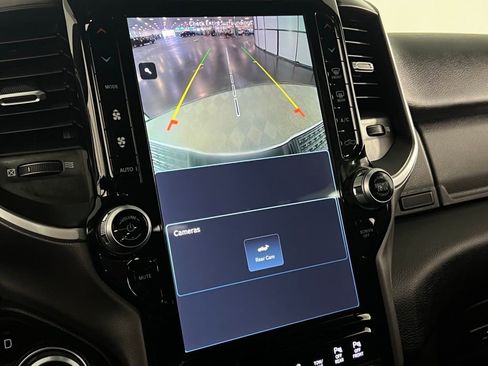 Used 2024 RAM 2500 Big Horn w/ Sport Appearance Package image 20