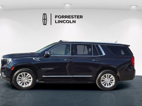 Used 2023 GMC Yukon SLT w/ SLT Luxury Package AWD/4WD image 6