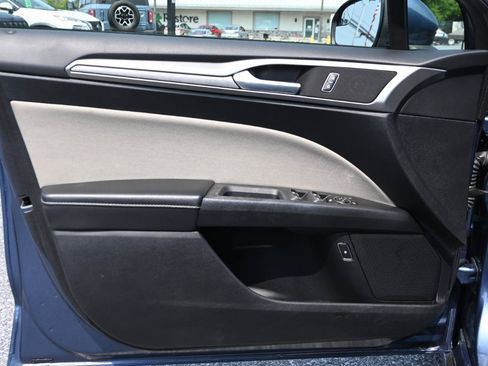 Used 2018 Ford Fusion S FWD image 17