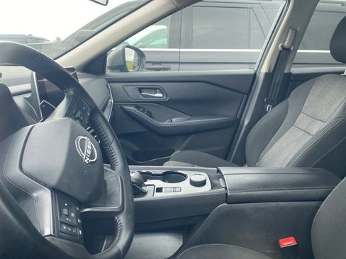 Used 2025 Nissan Rogue SV AWD/4WD image 15