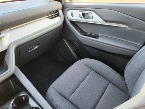 New 2026 Ford Explorer Active AWD/4WD image 15