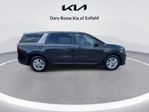 Used 2024 Kia Carnival LX image 9