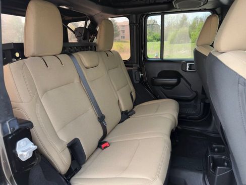 Used 2020 Jeep Wrangler Unlimited Sport AWD/4WD image 24