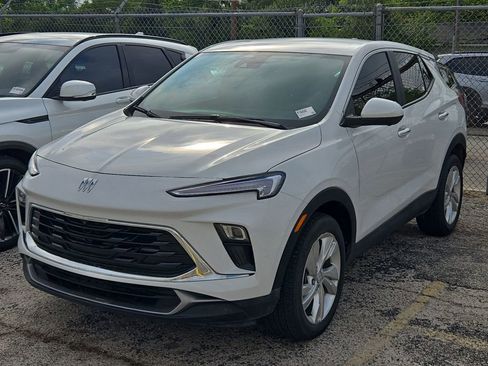 Used 2024 Buick Encore GX Preferred w/ Advanced Technology Package image 4