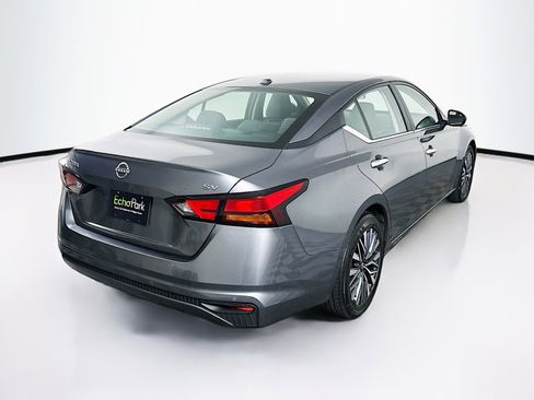 Used 2024 Nissan Altima 2.5 SV FWD image 9