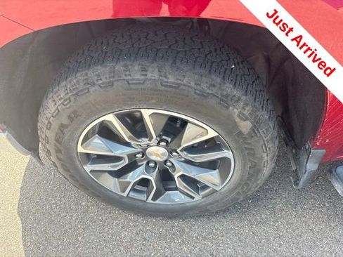 Used 2024 Chevrolet Silverado 1500 LT w/ LPO, Dark Essentials Package RWD image 17