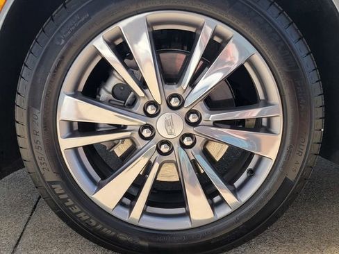 Used 2025 Cadillac XT5 Premium Luxury image 12