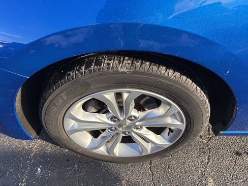 Used 2019 Chevrolet Cruze LT w/ Convenience Package image 8